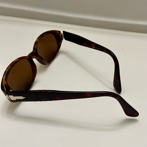 Persol Brown Tortoise Polarized- Made in Italy - Picture 4 of 11